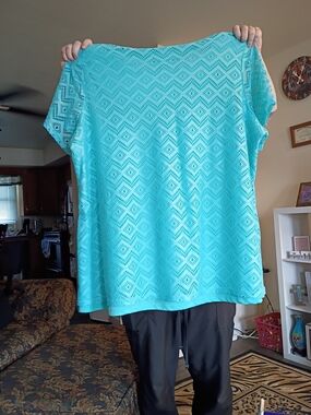 Avenue Aqua Geometric Lace Short Sleeve Tunic Size 30/32